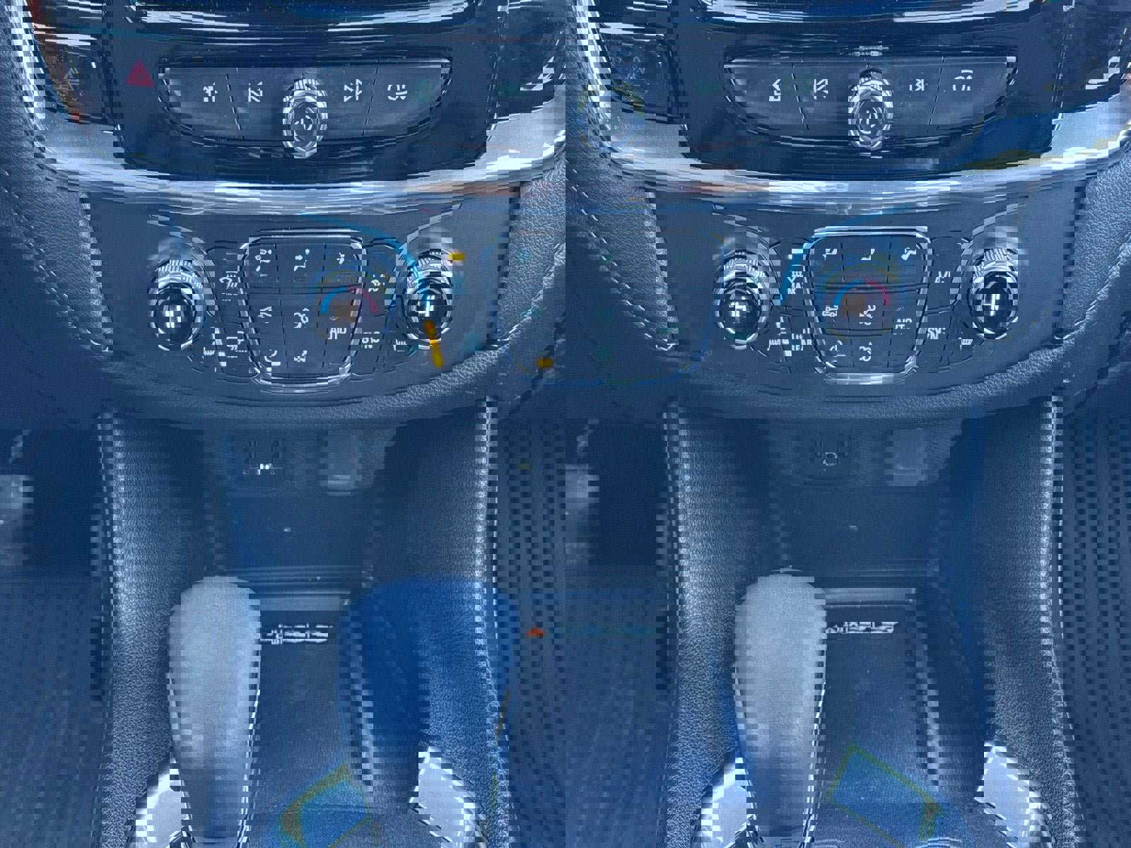 Certified 2023 Chevrolet Traverse LT image 11