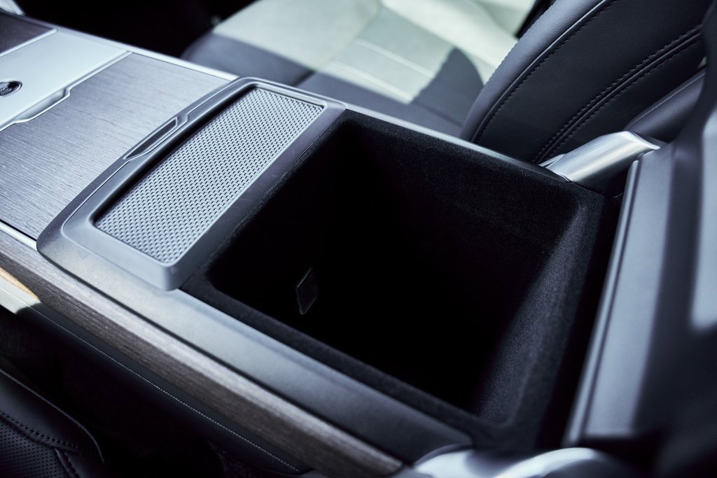 Used 2024 Land Rover Range Rover SE image 56