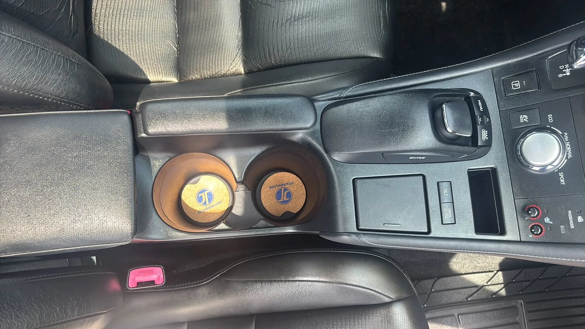 Used 2013 Lexus CT 200h w/ F Sport Pkg w/Nuluxe Trim FWD image 25
