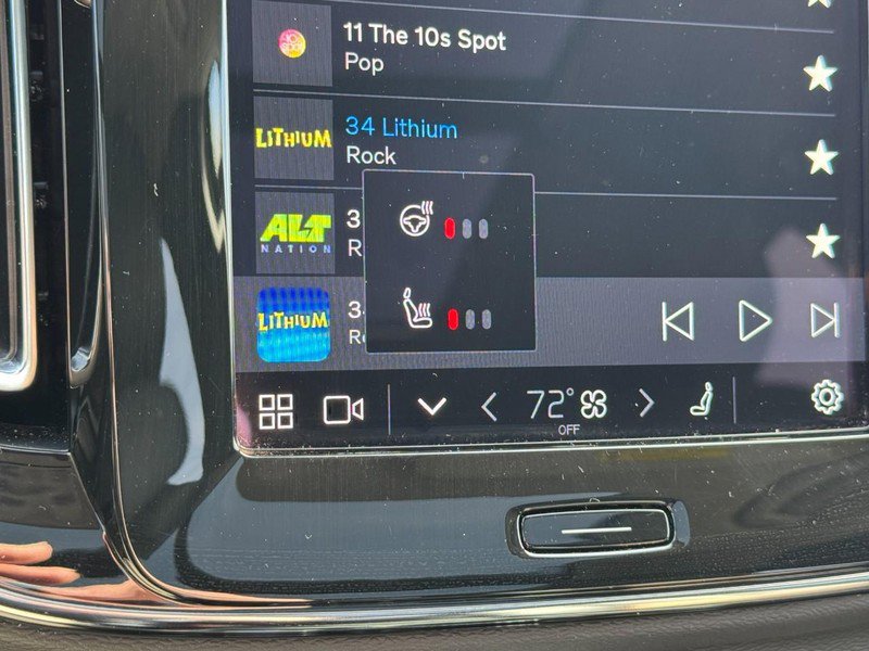 Certified 2023 Volvo XC40 B5 Ultimate w/ Protection Package Premier image 21