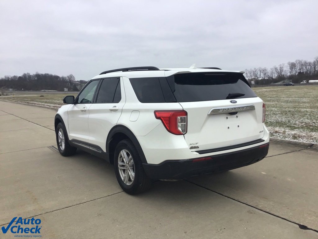 Used 2021 Ford Explorer XLT image 8