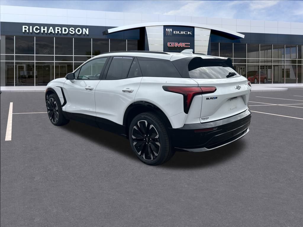 Used 2024 Chevrolet Blazer EV RS image 3