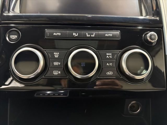Used 2019 Land Rover Discovery HSE AWD/4WD image 11