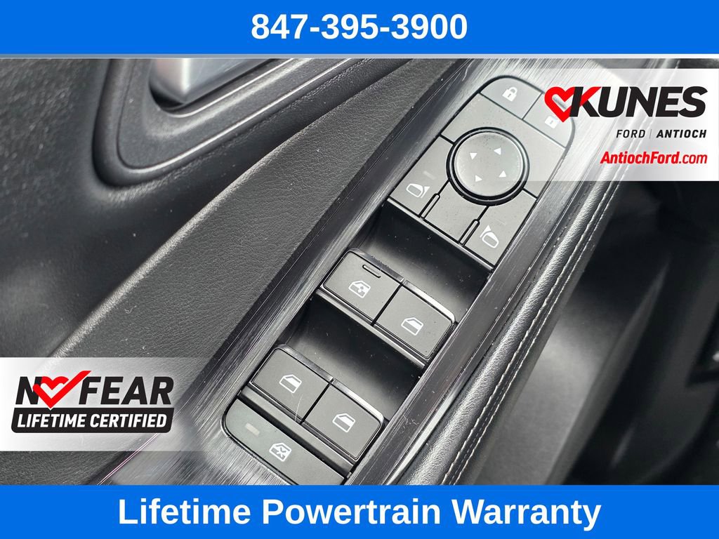 Used 2025 Nissan Rogue SV image 42