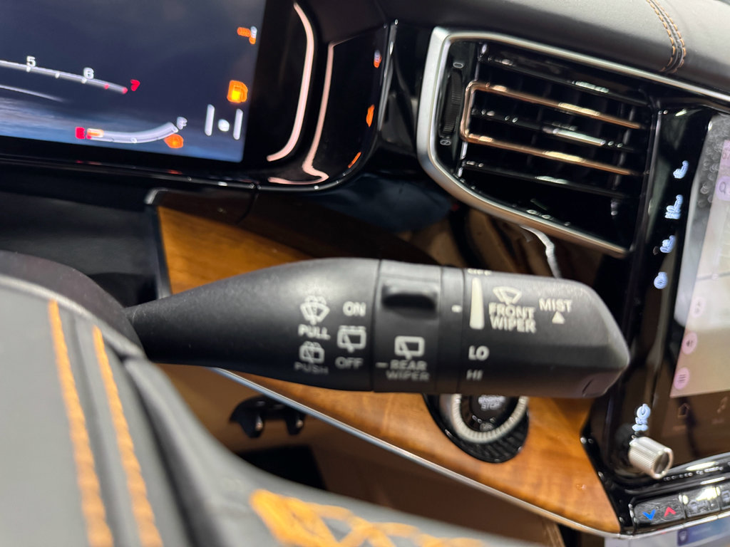 Used 2022 Jeep Grand Wagoneer Series III w/ Rear Seat Video Group 1 image 42