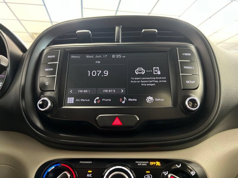 Certified 2024 Kia Soul LX FWD image 27