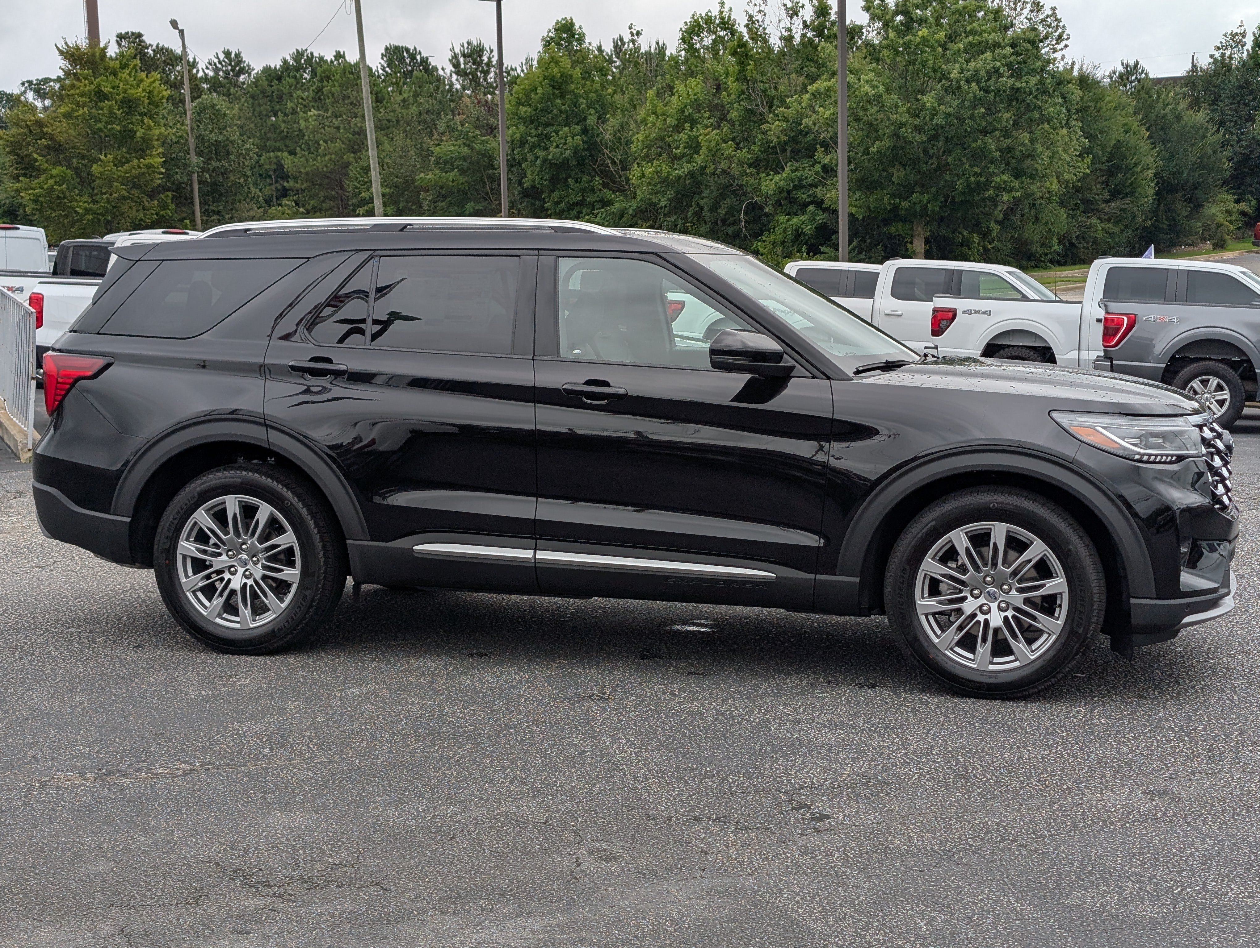 New 2026 Ford Explorer Platinum RWD image 8