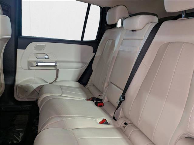 New 2025 Mercedes-Benz EQB 300 4MATIC image 17