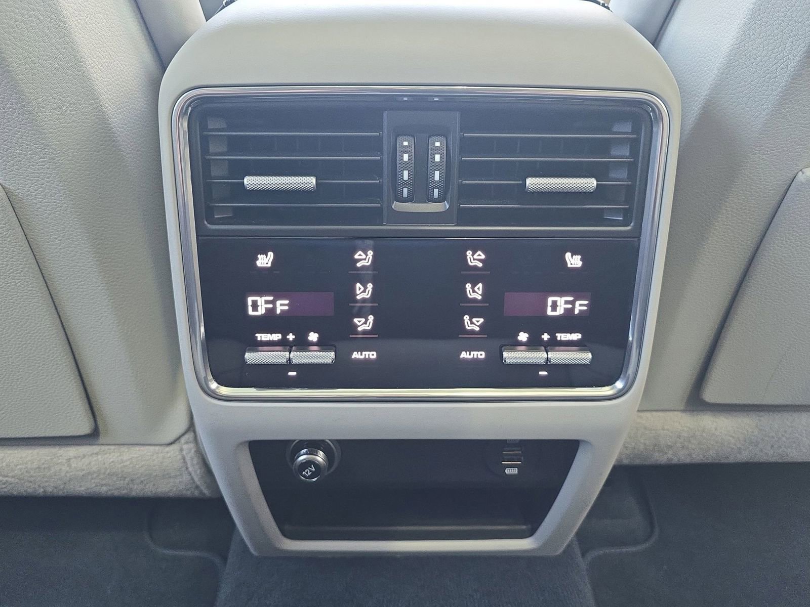 Used 2019 Porsche Cayenne image 15
