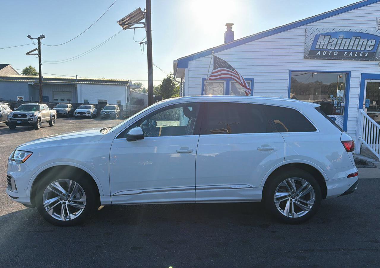 Used 2020 Audi Q7 2.0T Premium Plus w/ Premium Plus Package AWD/4WD image 3