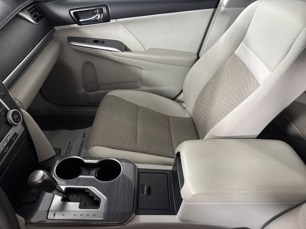 Used 2014 Toyota Camry XLE image 20