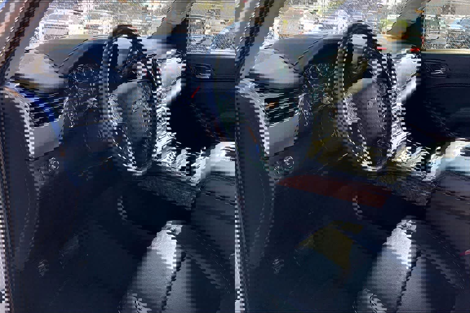 Used 2019 Chevrolet Tahoe Premier image 2