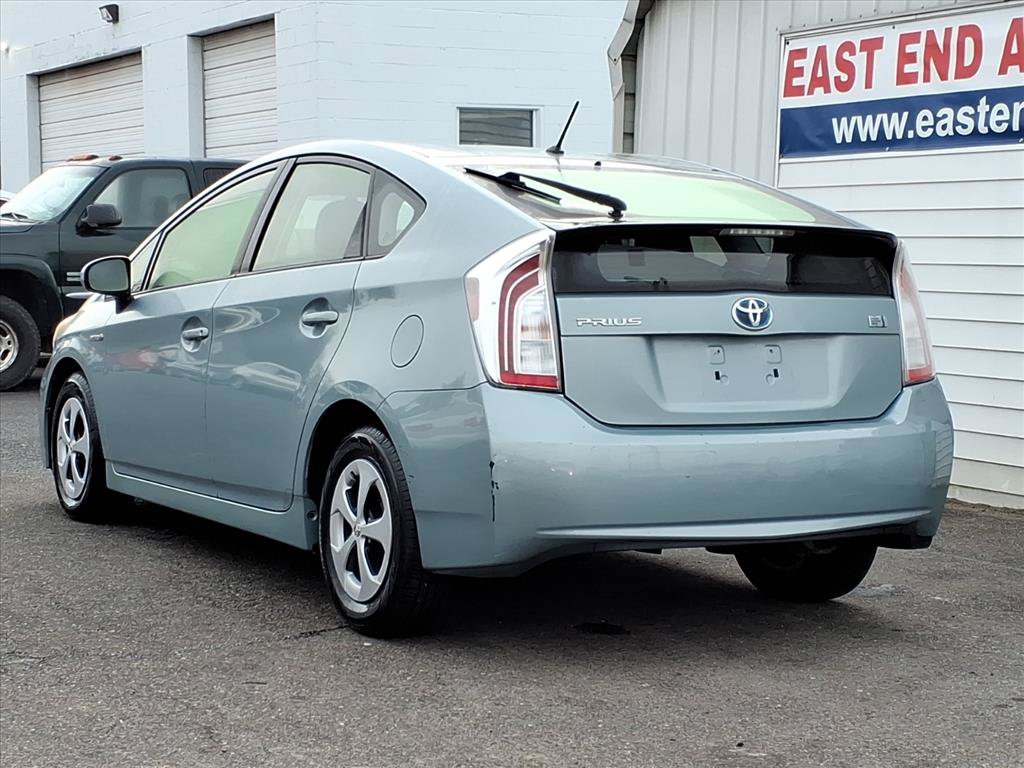 Used 2013 Toyota Prius Two FWD image 3