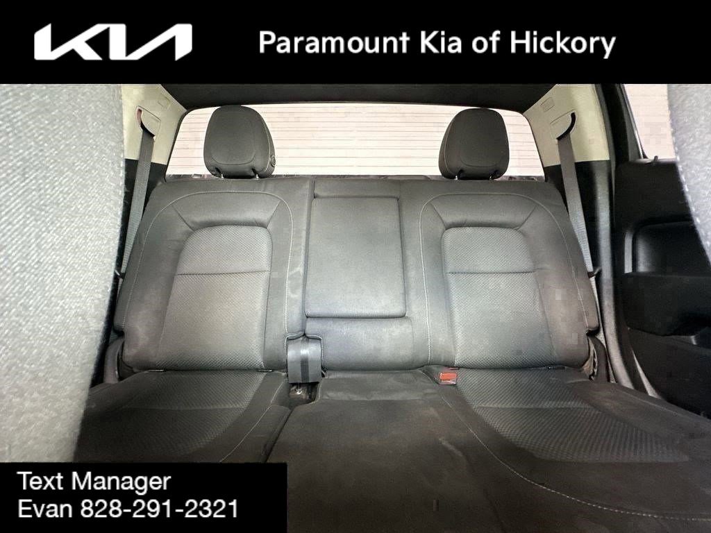 Used 2015 Chevrolet Colorado LT w/ LT Convenience Package image 11