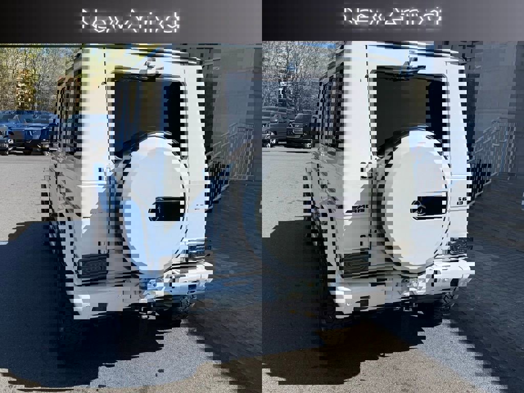 Used 2017 Mercedes-Benz G 63 AMG 4MATIC image 4