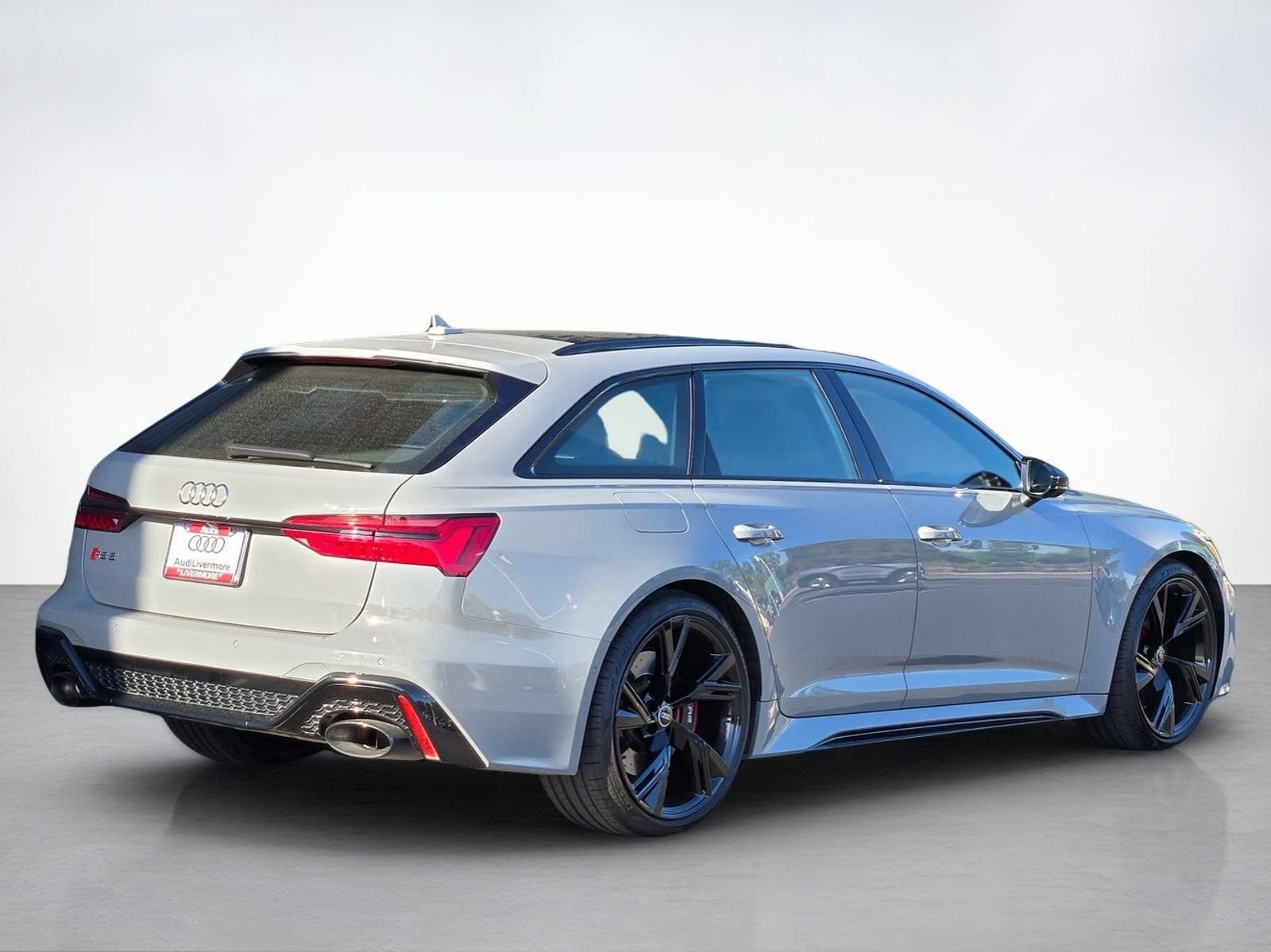 Used 2021 Audi RS 6 AWD/4WD image 7