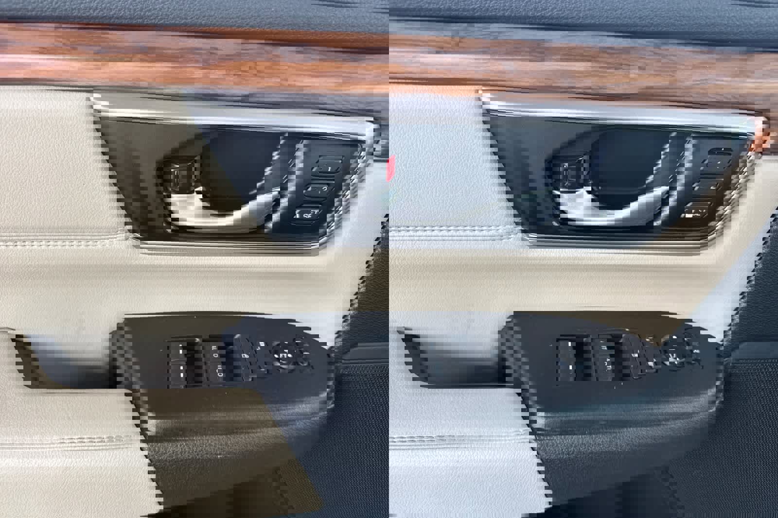 Used 2020 Honda CR-V Touring image 12