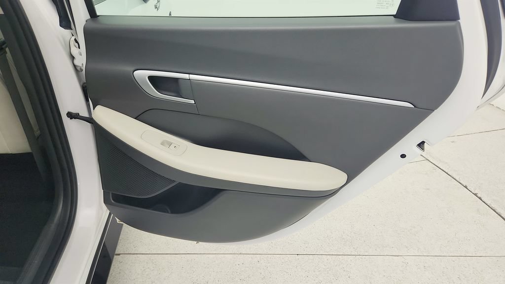 Used 2025 Hyundai Sonata SEL FWD image 27