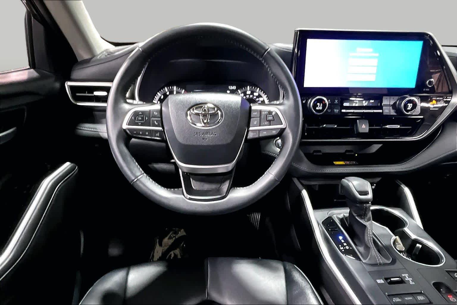 Used 2026 Toyota Highlander XLE AWD/4WD image 6