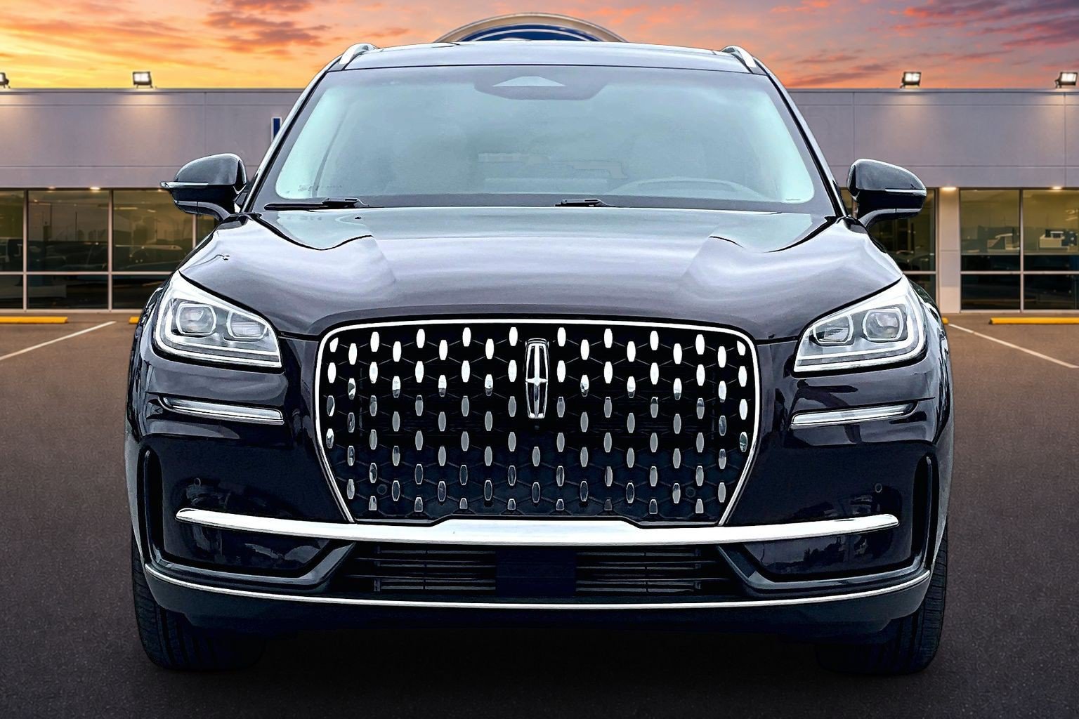 Used 2023 Lincoln Corsair Reserve w/ Equipment Group 202A AWD/4WD image 3