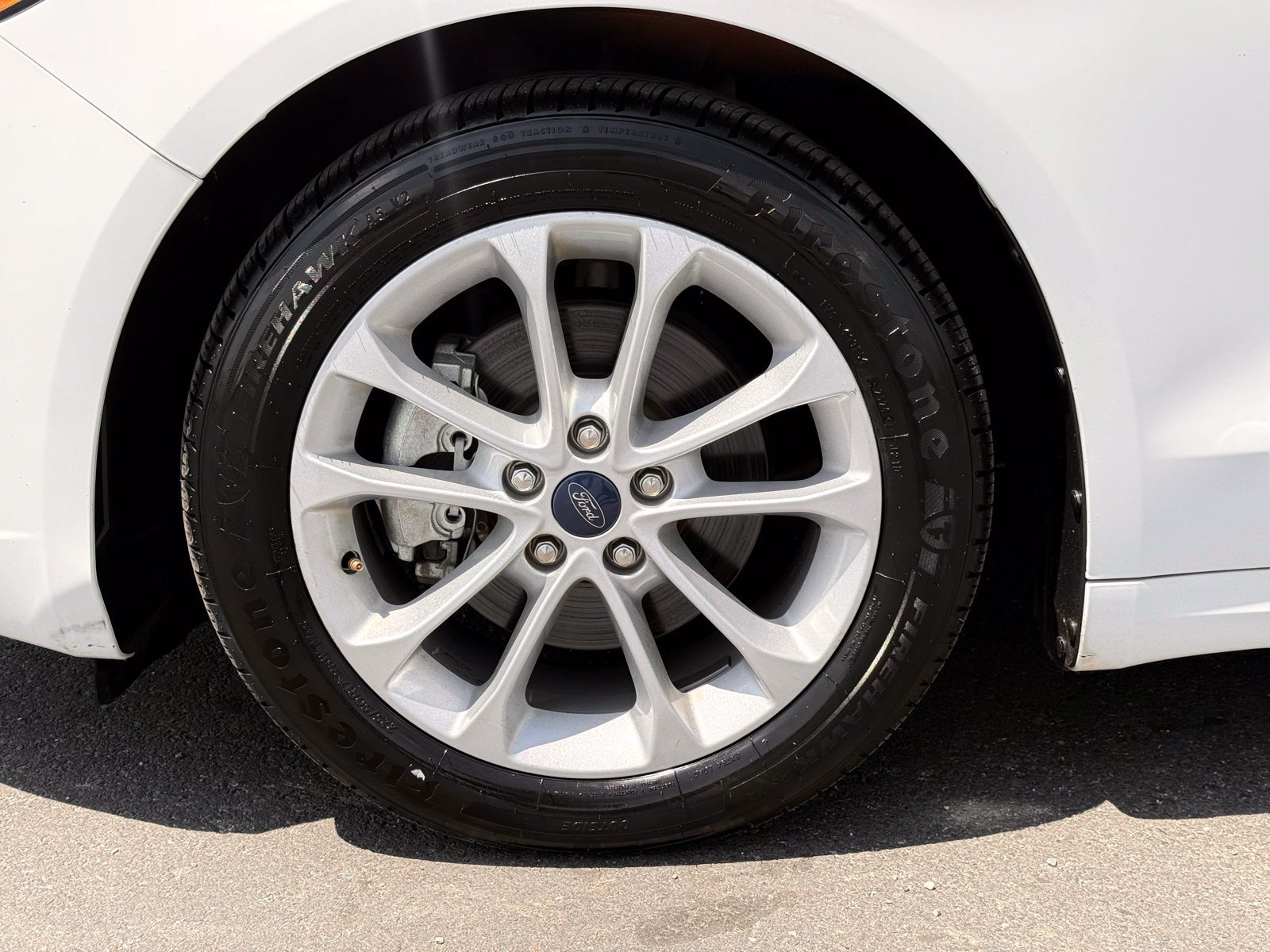 Used 2020 Ford Fusion SE FWD image 10