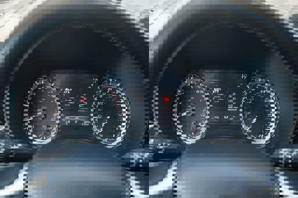 Used 2023 Toyota Highlander LE image 25