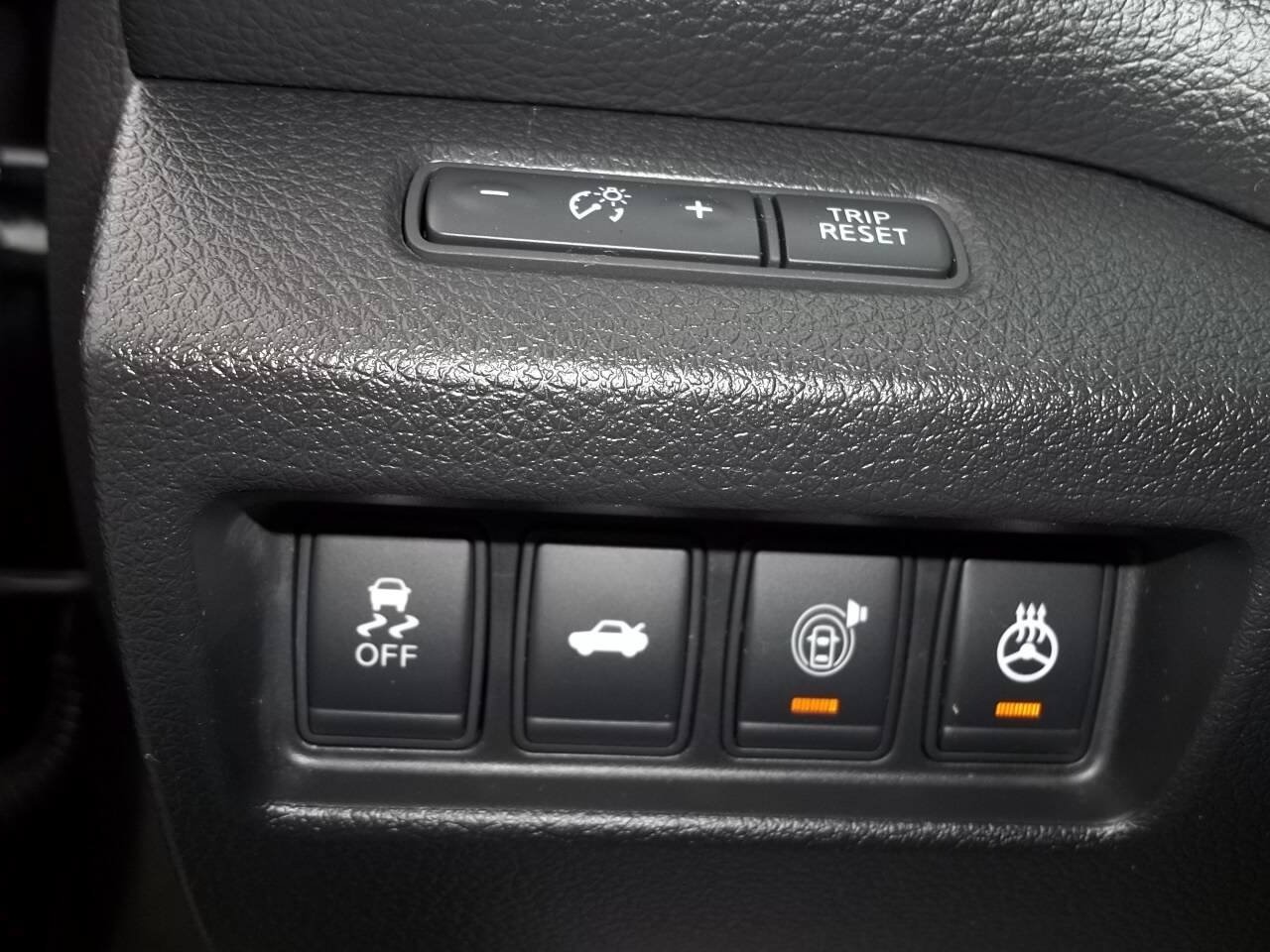 Used 2013 Nissan Altima 2.5 SL w/ Technology Pkg FWD image 23