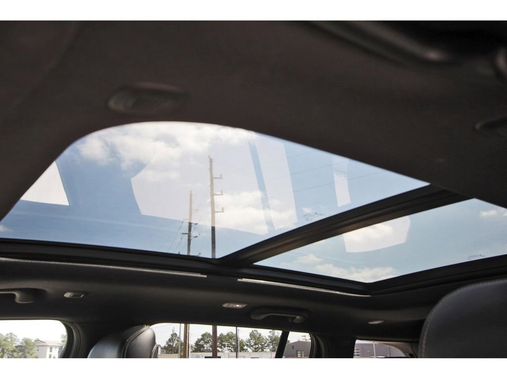 Used 2022 Jeep Grand Cherokee Overland RWD image 30