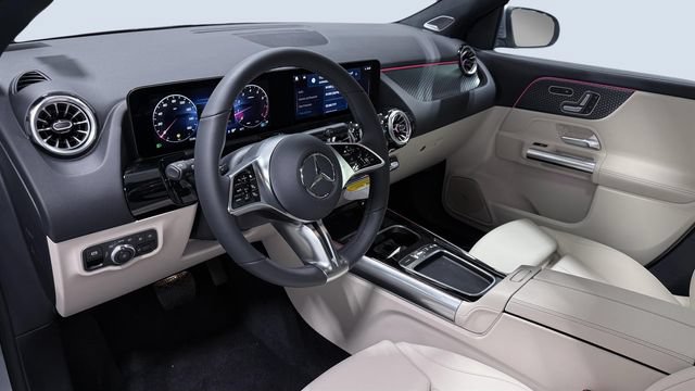 Used 2026 Mercedes-Benz GLA 250 4MATIC image 5