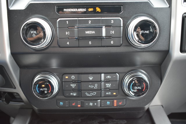 Used 2020 Ford F150 Platinum w/ Equipment Group 701A Luxury AWD/4WD image 38