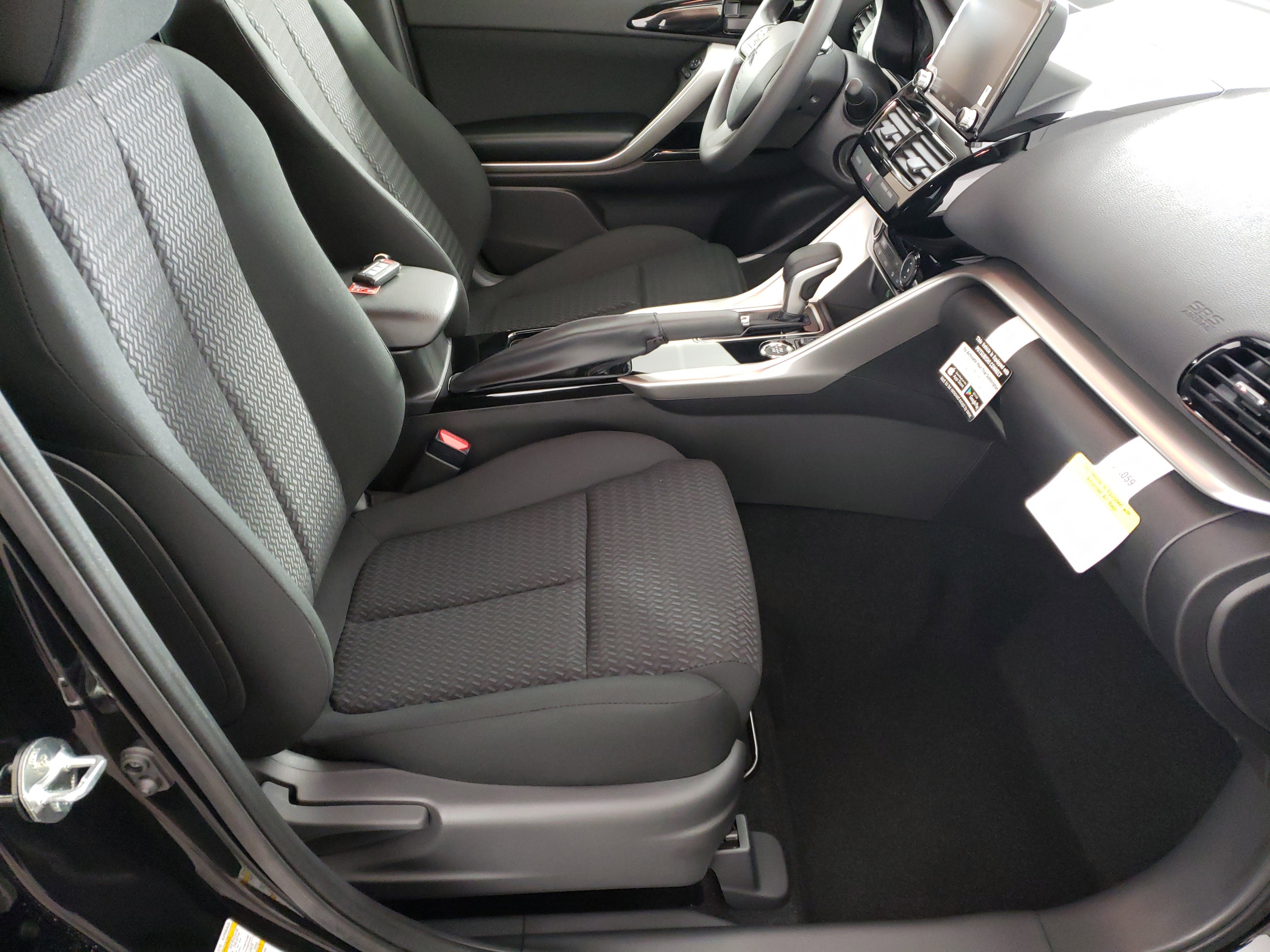 New 2025 Mitsubishi Eclipse Cross LE image 12