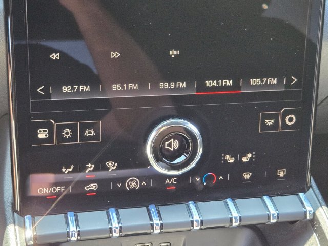Used 2025 GMC Terrain Elevation AWD/4WD image 27