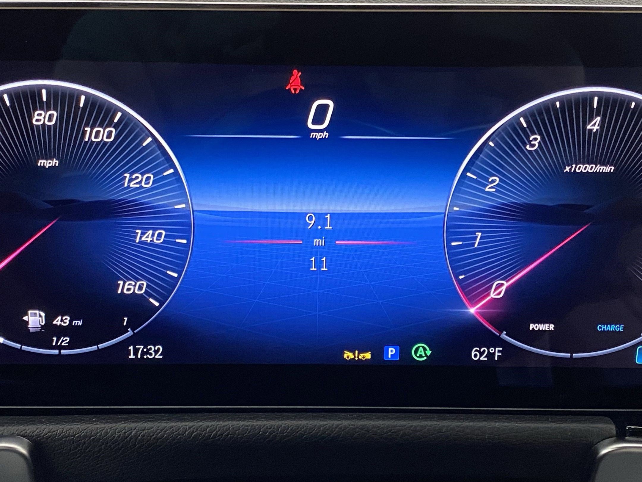 Used 2025 Mercedes-Benz GLB 250 4MATIC image 19