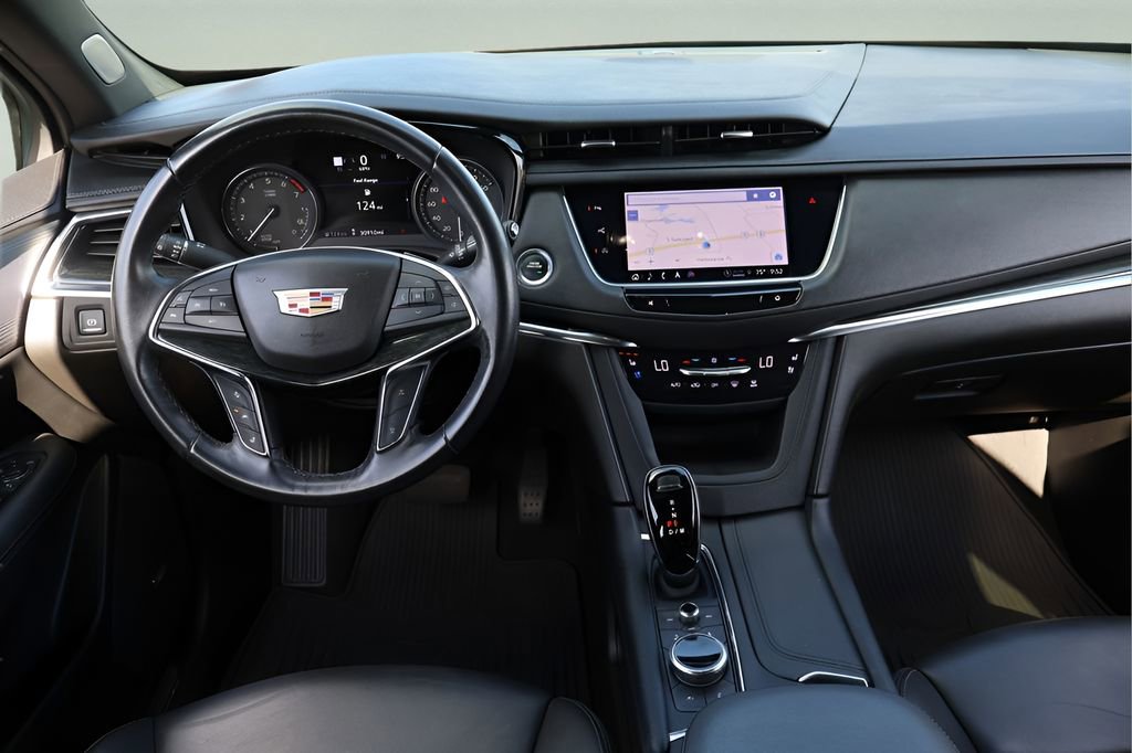 Certified 2023 Cadillac XT5 Premium Luxury w/ Technology Package FWD image 13