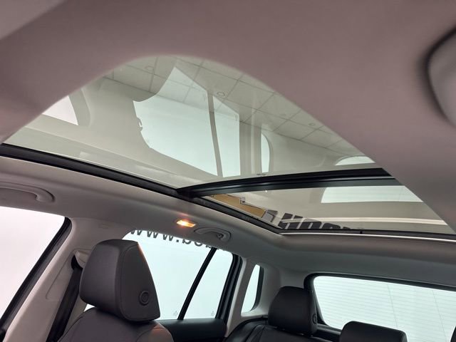 Used 2017 Volkswagen Tiguan Wolfsburg Edition image 19