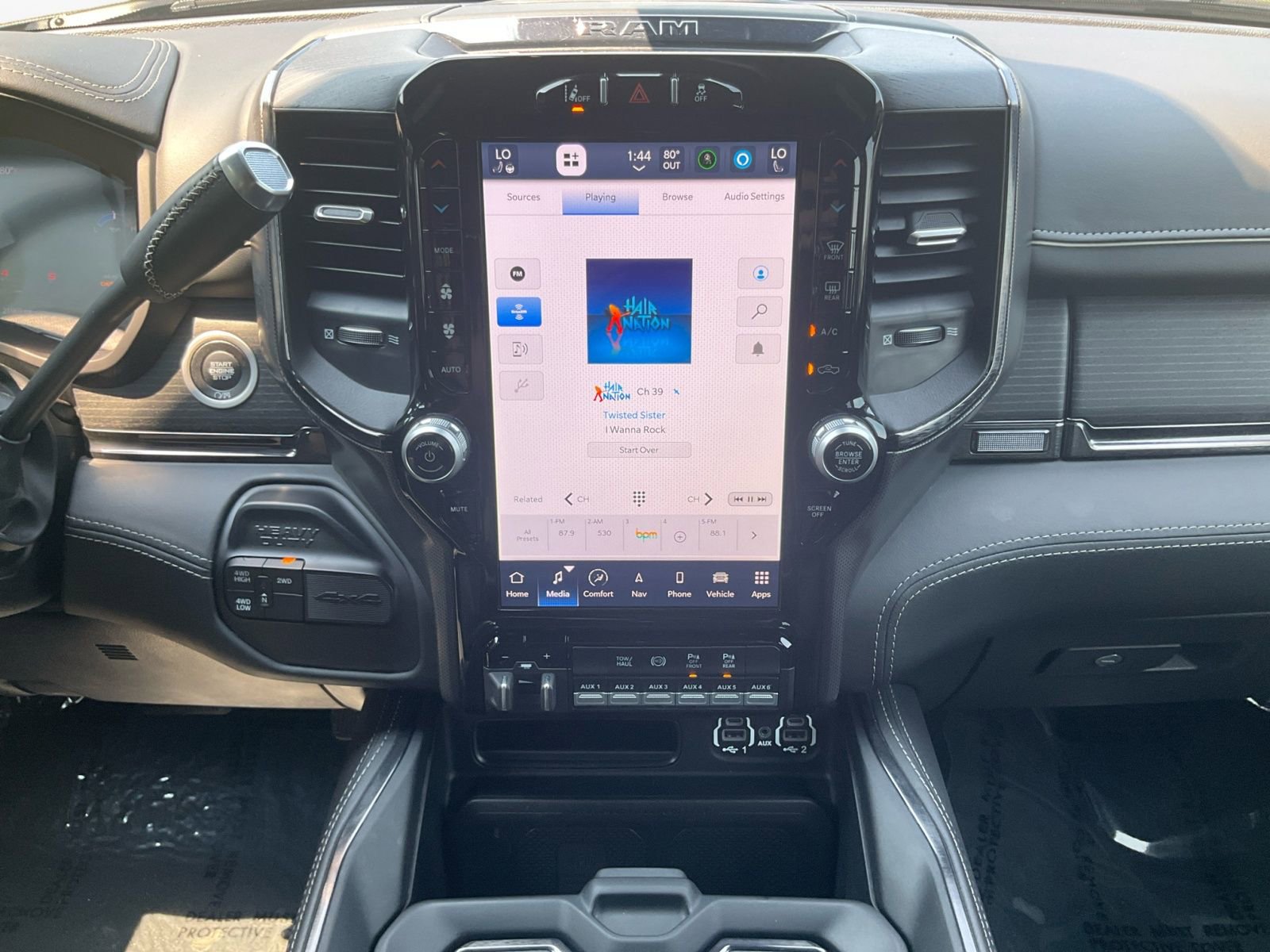 Used 2024 RAM 3500 Limited image 11