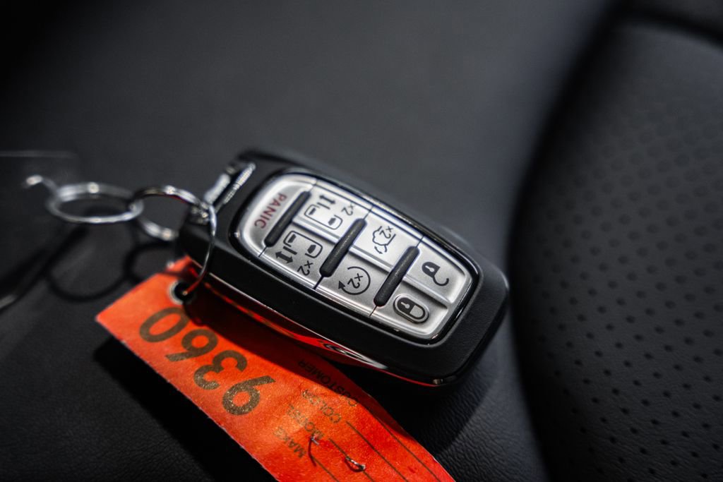 New 2026 Chrysler Pacifica Select image 34