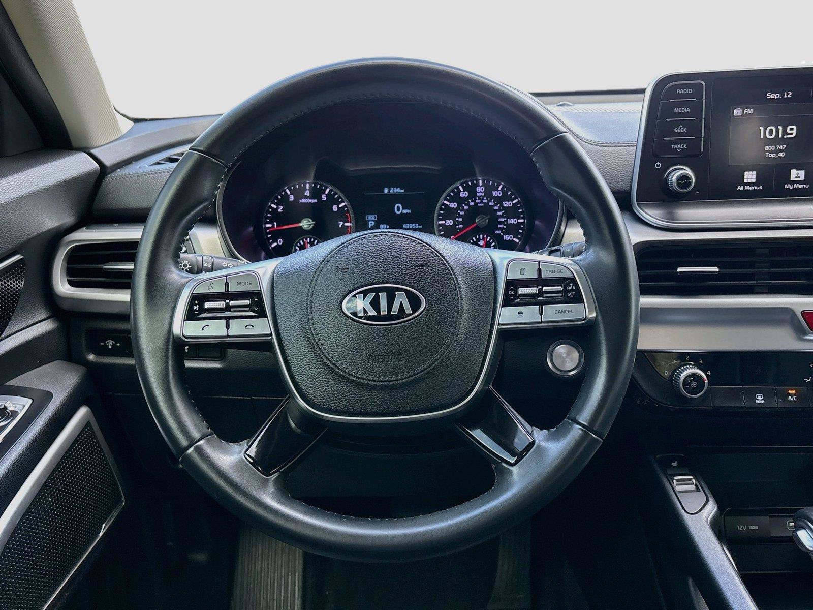 Used 2020 Kia Telluride S FWD image 13