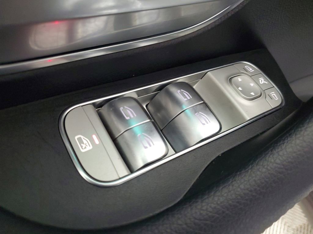 Used 2025 Mercedes-Benz GLS 450 4MATIC image 21