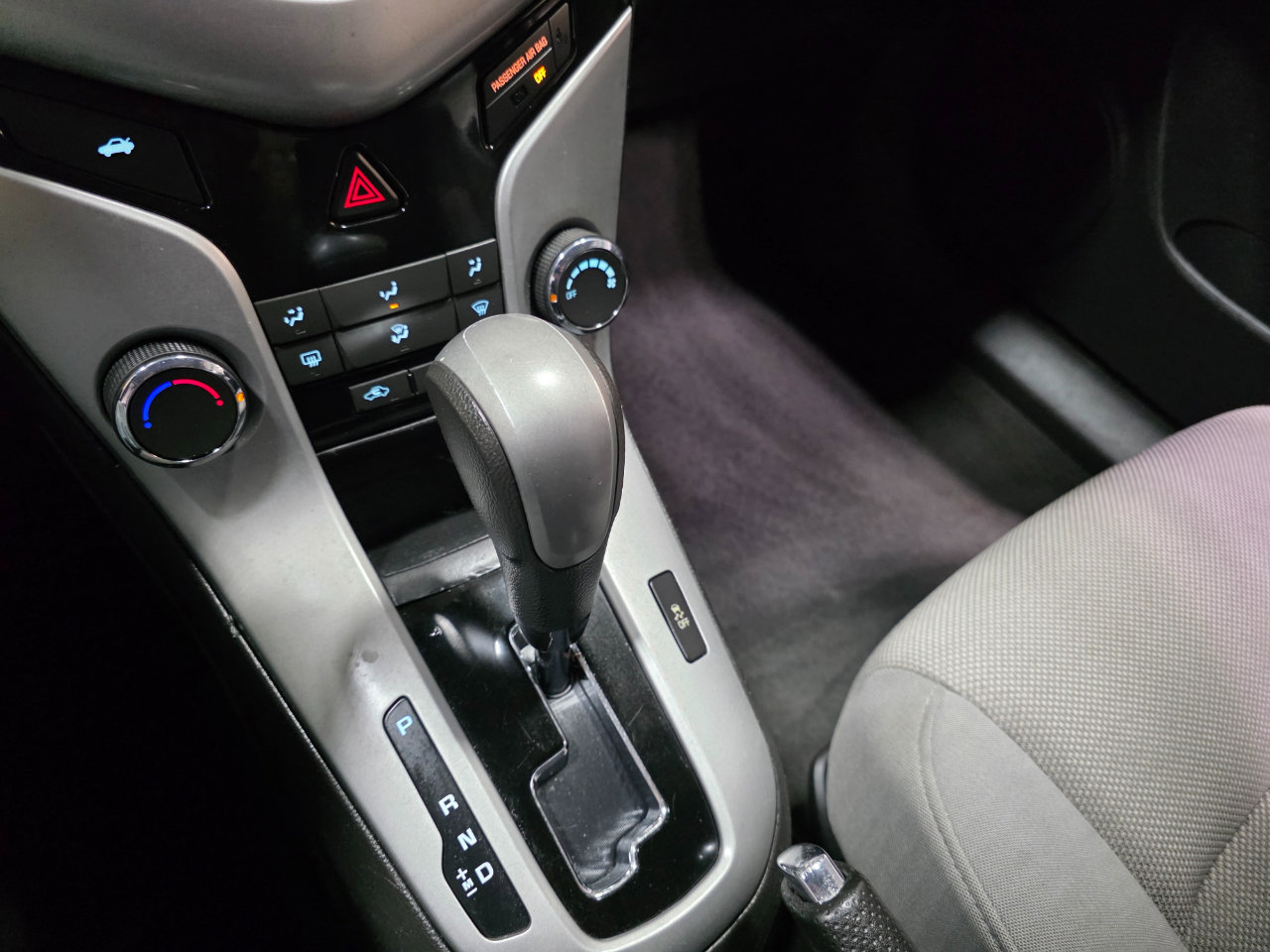 Used 2016 Chevrolet Cruze LT w/ Technology Package image 31