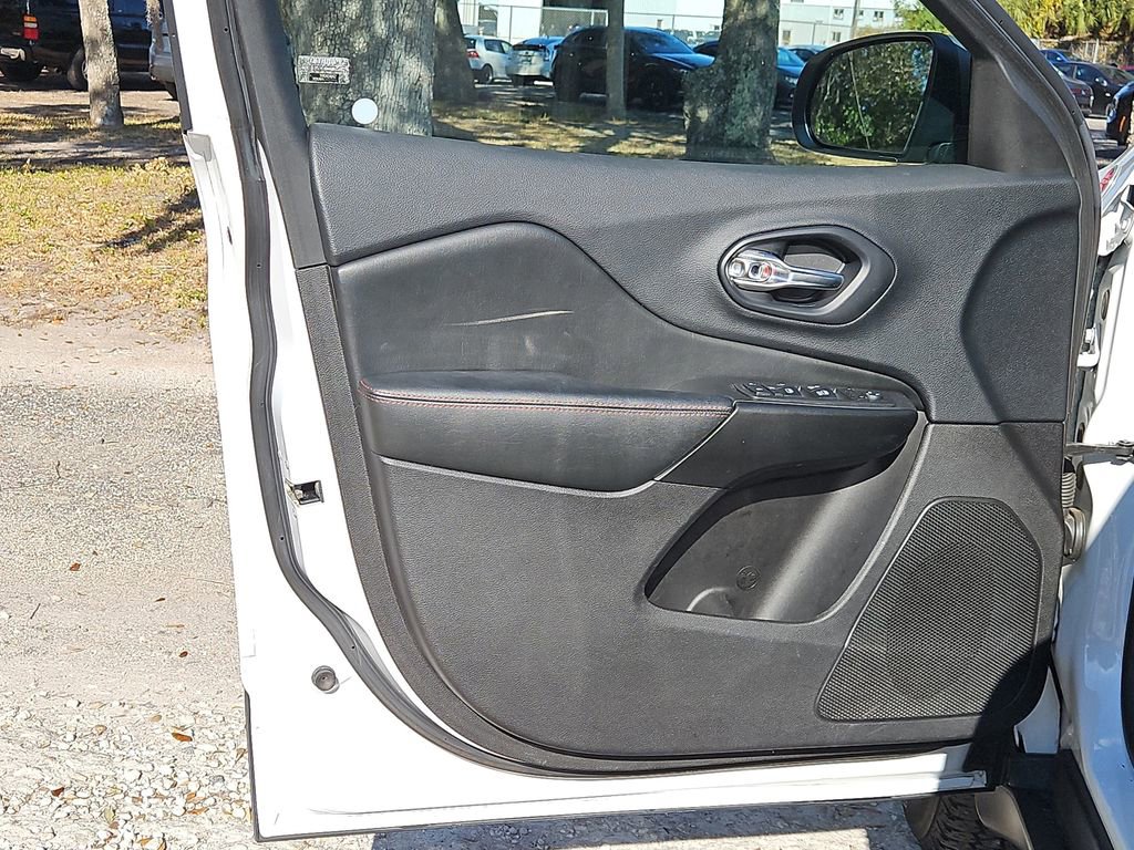 Used 2019 Jeep Cherokee Trailhawk w/ Trailer Tow Group image 18