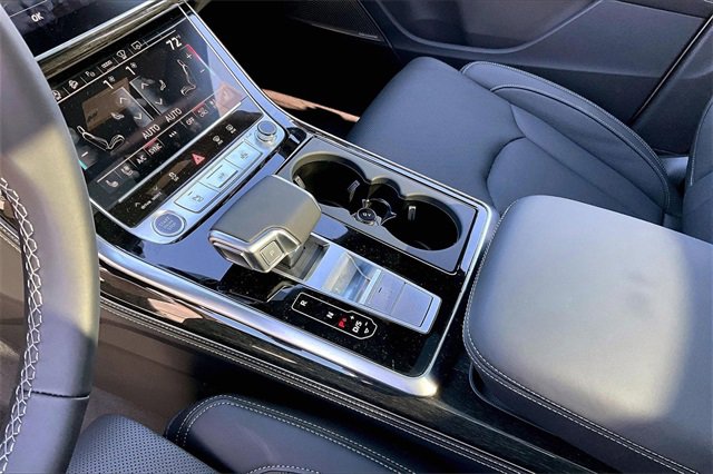 New 2025 Audi Q7 3.0T Prestige image 8