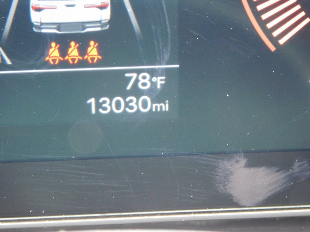 Used 2025 Hyundai Santa Cruz SE FWD image 30