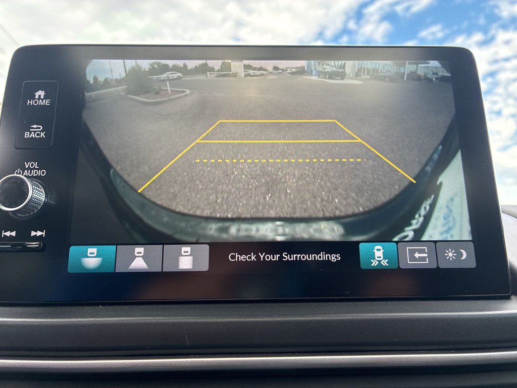 Used 2024 Honda Pilot Touring image 21