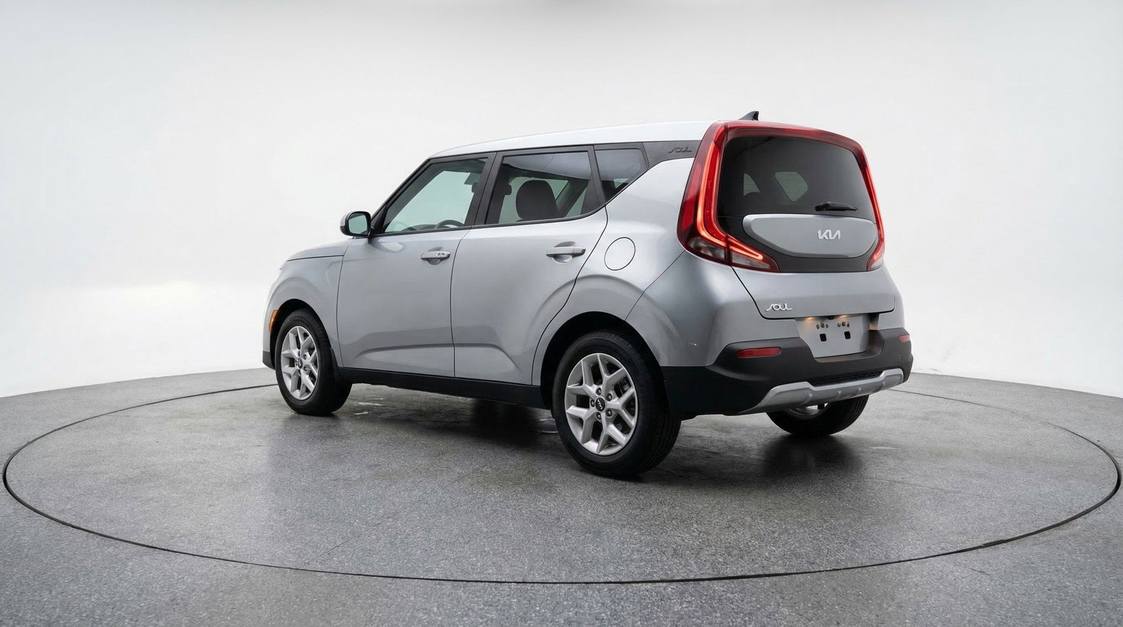 Used 2025 Kia Soul LX w/ LX Technology Package FWD image 6