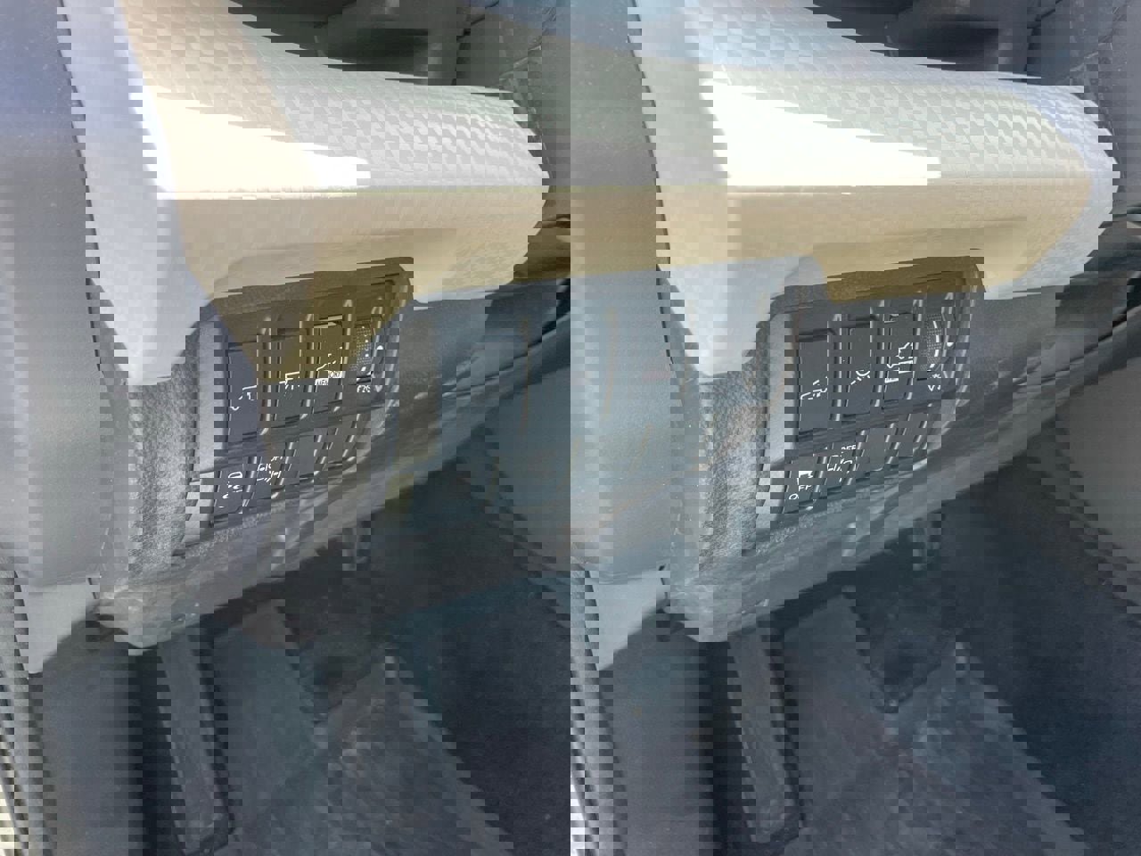 Used 2020 Subaru Ascent Premium w/ Convenience Package AWD/4WD image 8