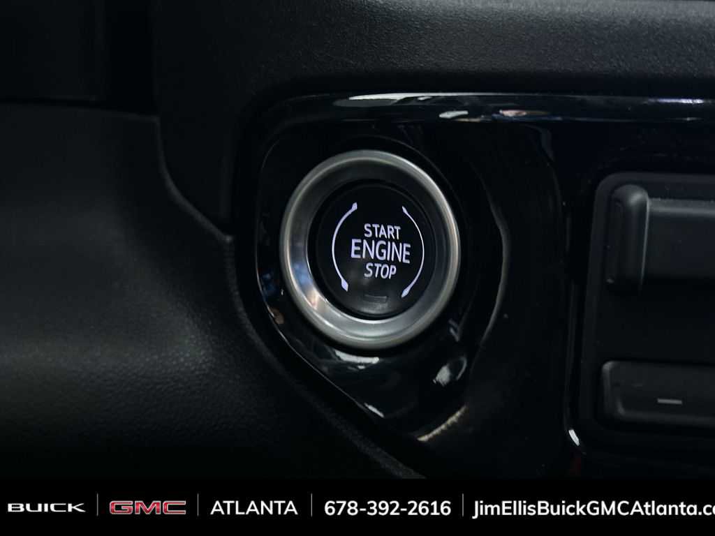 Used 2025 Chevrolet Silverado 1500 LT image 18