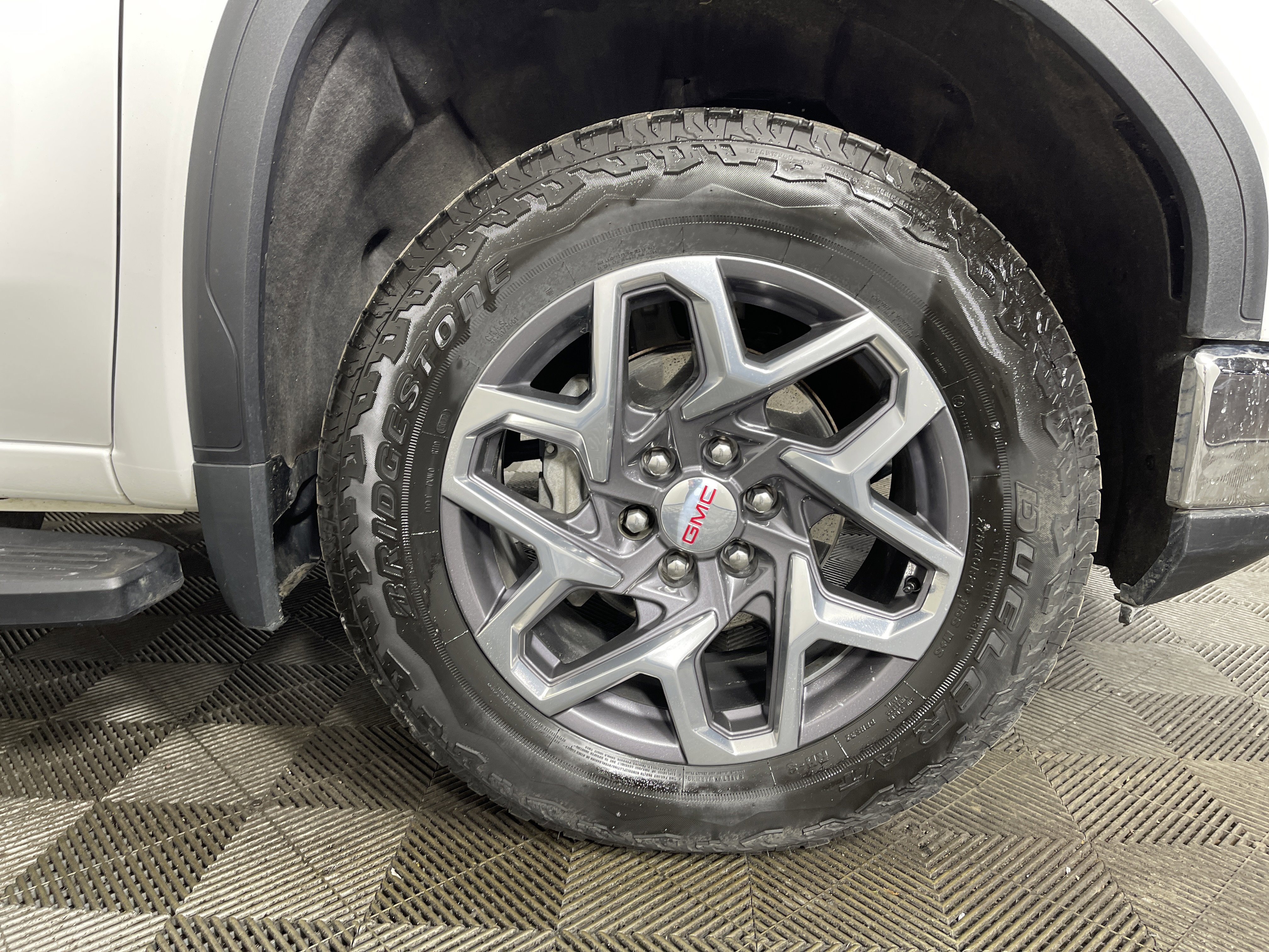 Used 2022 GMC Sierra 1500 SLT w/ SLT Premium Plus Package image 11