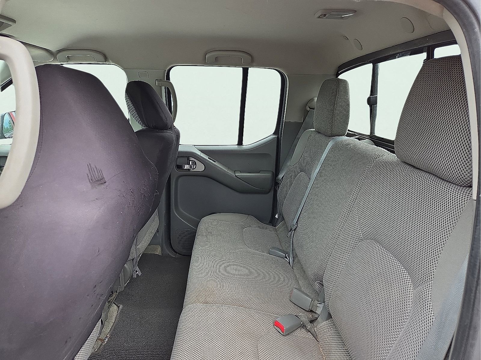 Used 2016 Nissan Frontier SV w/ SV Value Truck Package AWD/4WD image 10