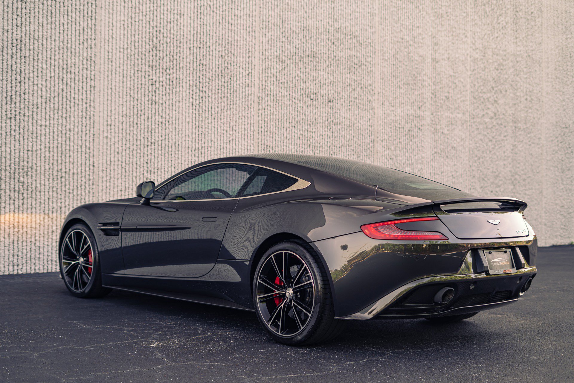 Used 2014 Aston Martin Vanquish Coupe RWD image 33